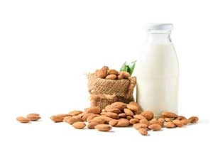 susu almond adalah susu yang rendah lemak dan tidak membuat darah tinggi