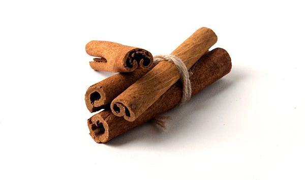 kayu manis sebagai pengobatan herbal